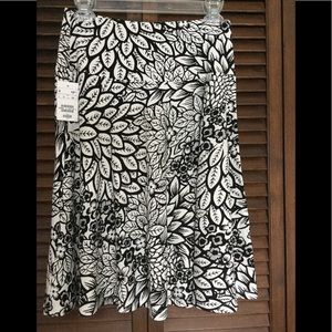 H&M Black and White Floral Print Skirt, Size 8